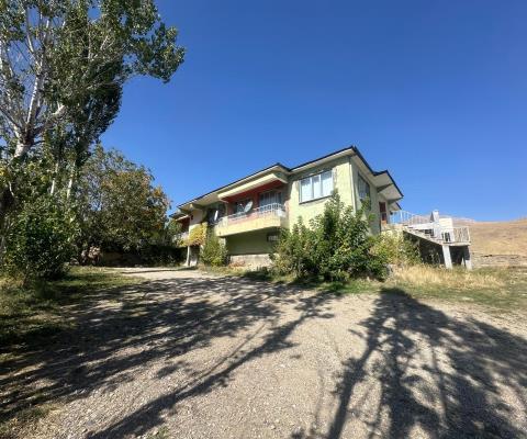 Hakkari Yüksekova Satılık Müstakil Ev - Müstakil Ev — foto 2