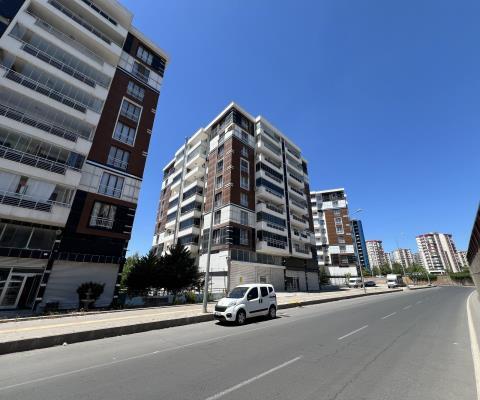 Diyarbakır Kayapınar 234m2 4+1 Apartman Dairesi
