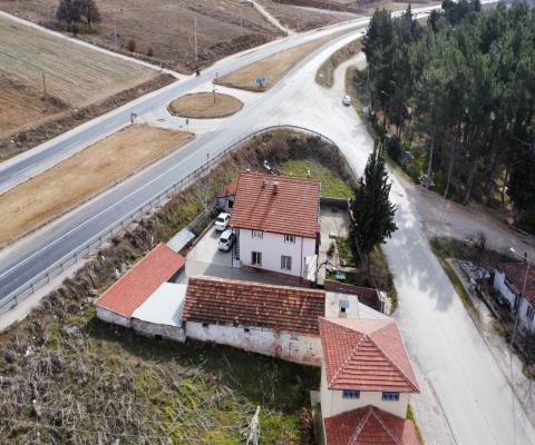 Denizli Çivril 1300,66 M2 Alanlı Arsa Üzerinde Toplam 558 M2 Alanlı Mesken, Ahır, Müştemilat Ve Sundurma Köy Evi — foto 5