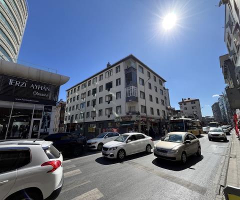 İstanbul Ümraniye 102 M2 3 +1 Apartman Dairesi