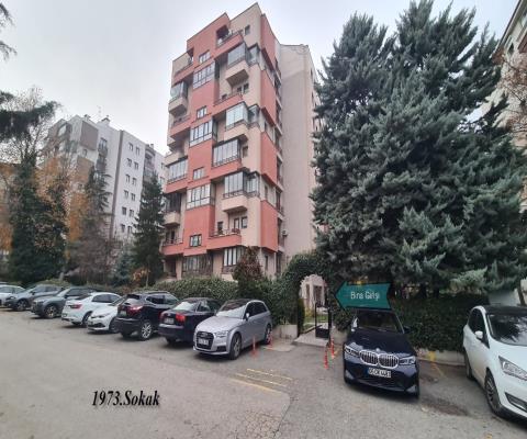 Ankara Çankaya Satılık Apartman Dairesi - Daire