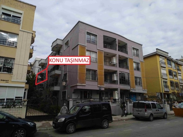 İzmir Buca 117.00 M2 3+1 Apartman Dairesi — foto 3