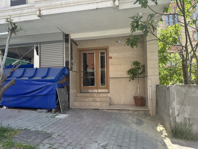 İstanbul Bağcılar 77  M2 2+1 Apartman Dairesi — foto 3