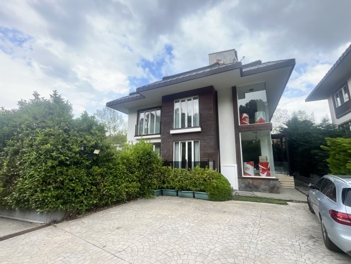 İstanbul Çekmeköy 333 M2 5+1 Villa