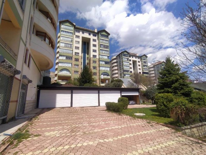Elazığ Merkez 240 M2 4+1 Satılık Apartman Dairesi — foto 8