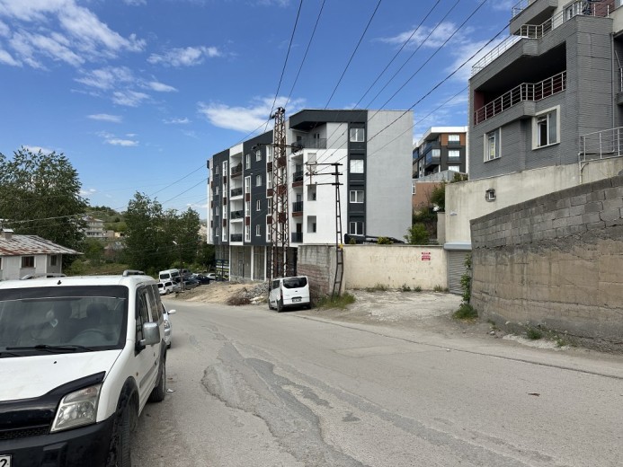 Van İpekyolu 86 M2 2+1 Apartman Dairesi
