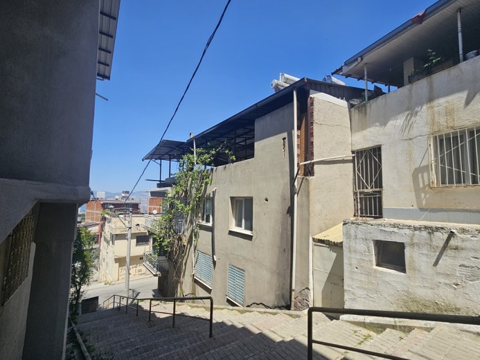 İzmir Konak Satılık 611m2 Bina