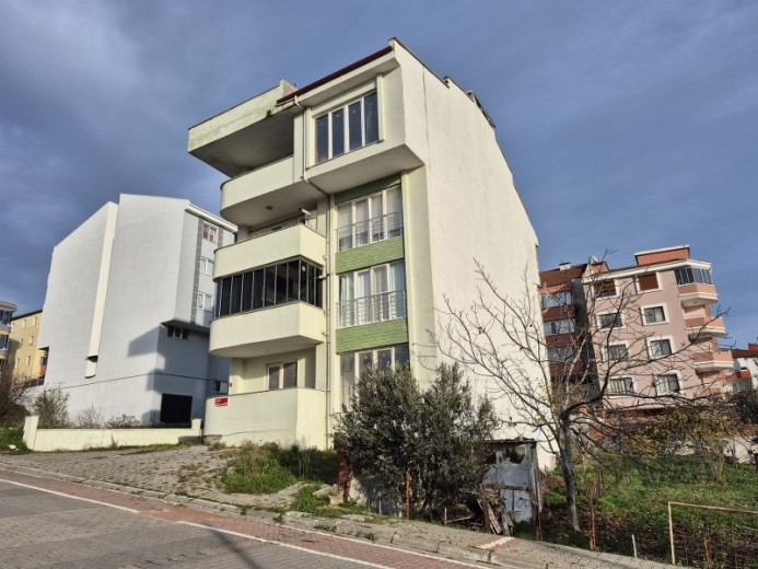 Balıkesir Karesi 133.00 M2 3+1 Apartman Dairesi