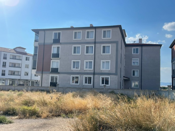 Afyonkarahisar Bolvadin 130 M2 3+1 Apartman Dairesi — foto 5