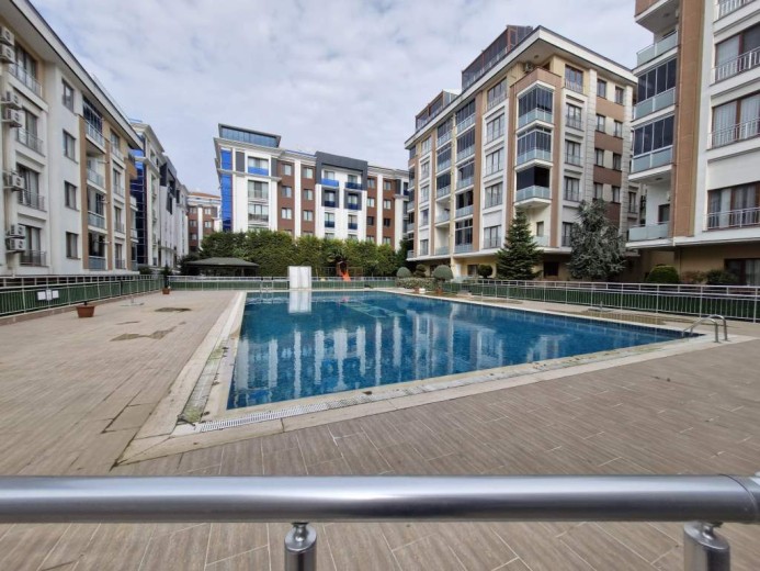 İstanbul Büyükçekmece 260.00 M2 5+2 Apartman Dairesi — foto 2