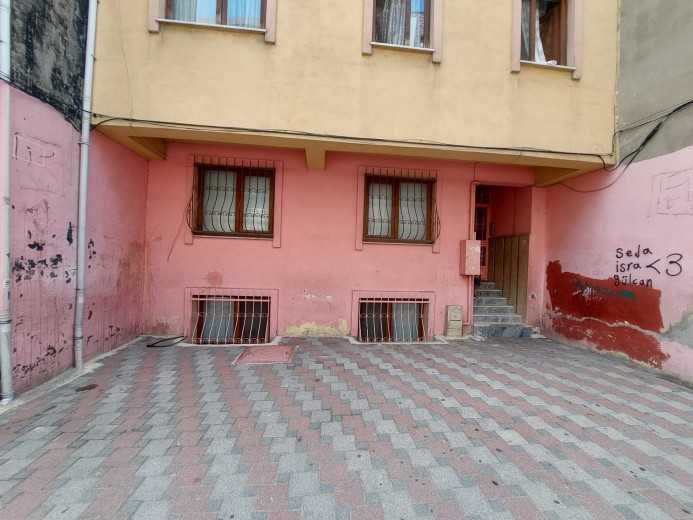 İstanbul Esenler 68.00 M2 1+1 Apartman Dairesi — foto 6