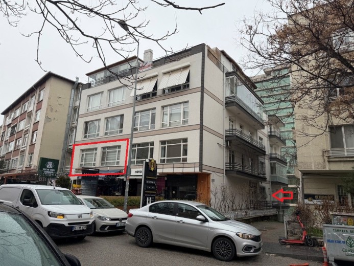 Ankara Çankaya 125.00 M2 3+1 Apartman Dairesi