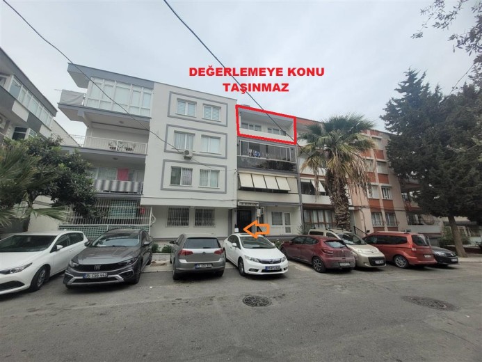 İzmir Karabağlar 97.00 M2 3+1 Apartman Dairesi — foto 3