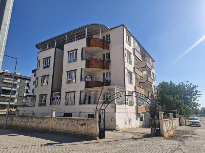 Şanlıurfa Siverek 150m2 4+1 Apartman Dairesi