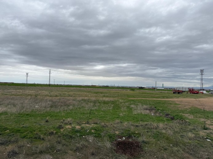 Aksaray Sultanhanı  3802 M2 Muhtelif Arsa