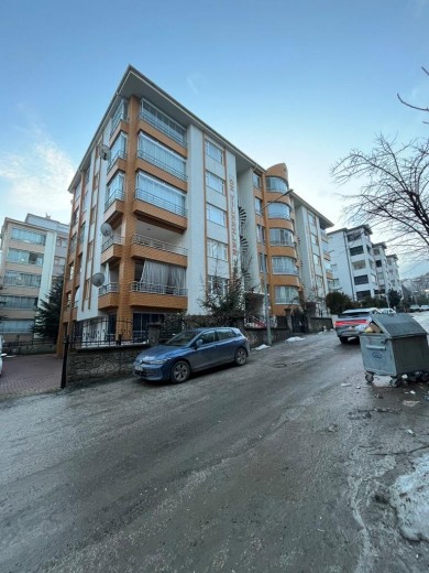Elazığ Merkez 140.00 M2 3+1 Apartman Dairesi