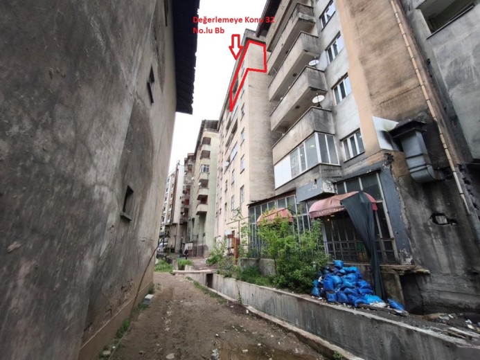 Hakkari Yüksekova 108 M2 2+1 Apartman Dairesi — foto 5