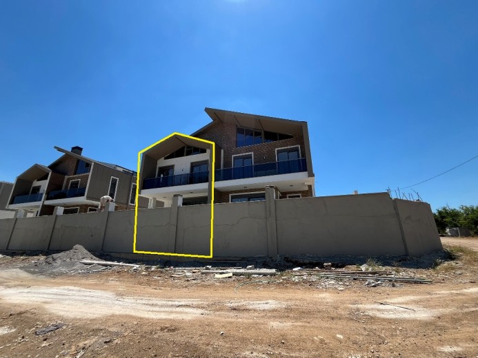 Antalya Döşemealtı 238 M2 5+1 Villa