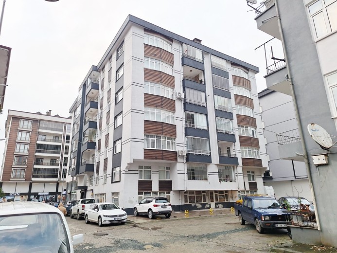 Artvin Arhavi 130.00 M2 3+1 Apartman Dairesi — foto 7