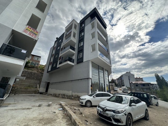 Van İpekyolu 86 M2 2+1 Apartman Dairesi — foto 4