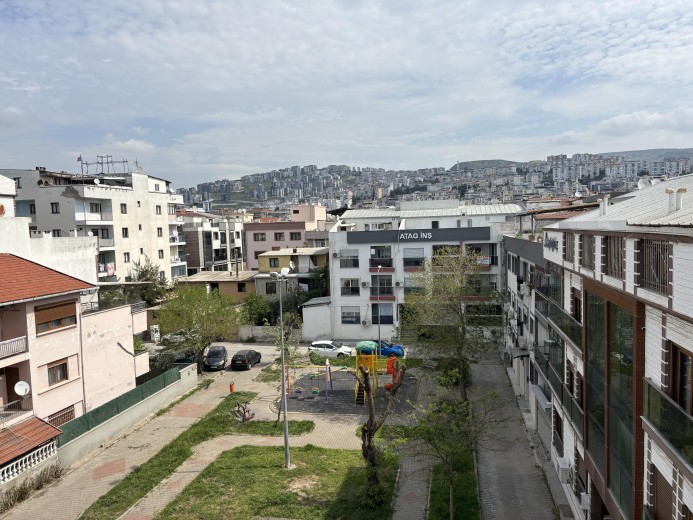 İzmir Çiğli Satılık 87m2 3+1 Apartman Dairesi — foto 2