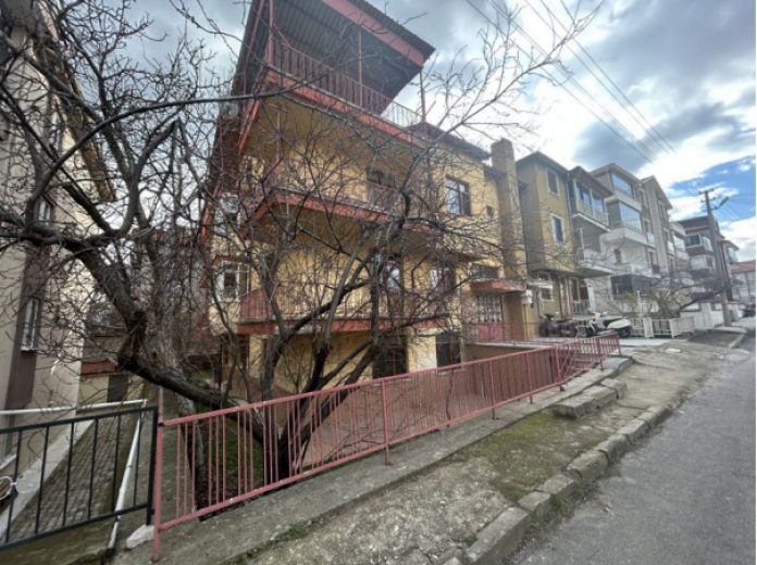 Isparta Merkez 133.00 M2 3+1 Apartman Dairesi — foto 4