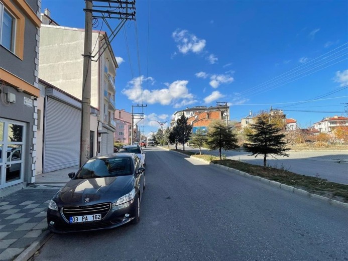 Afyonkarahisar Çay 138.00 M2 + Dükkan & Mağaza — foto 4