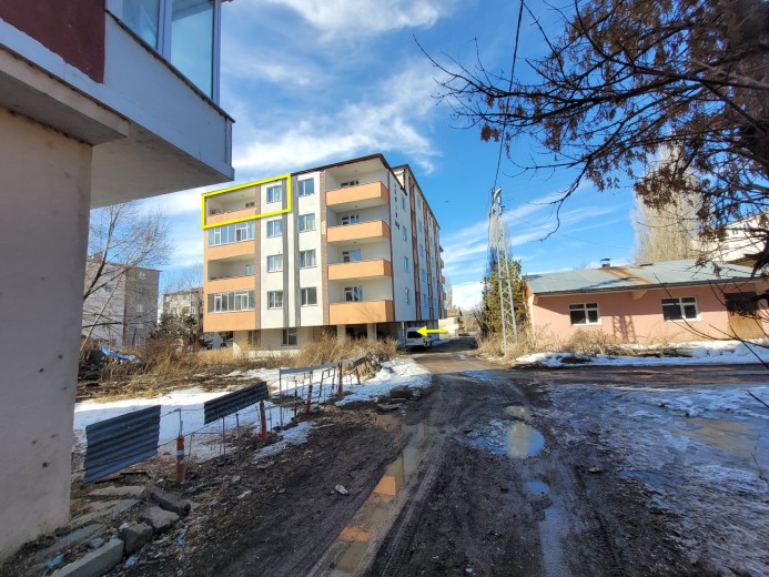 Ardahan Merkez 194.00 M2 3+2 Apartman Dairesi