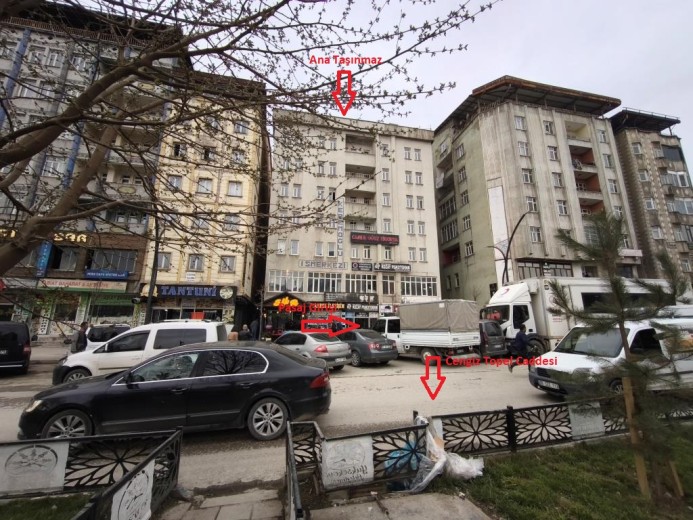 Hakkari Yüksekova 108 M2 2+1 Apartman Dairesi — foto 3