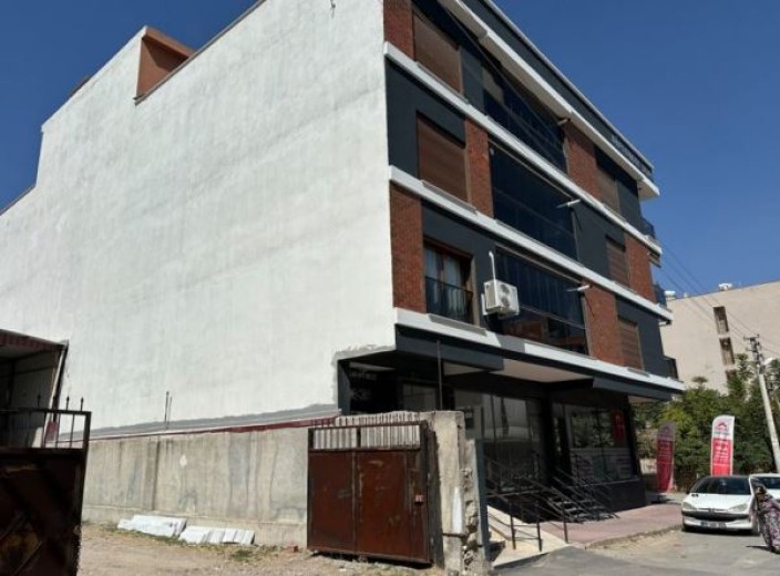 İzmir Torbalı 78 M2  Dükkan — foto 3