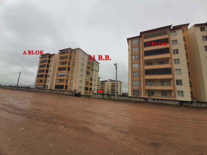 Niğde Bor 175 M2 3+1 Apartman Dairesi — foto 2