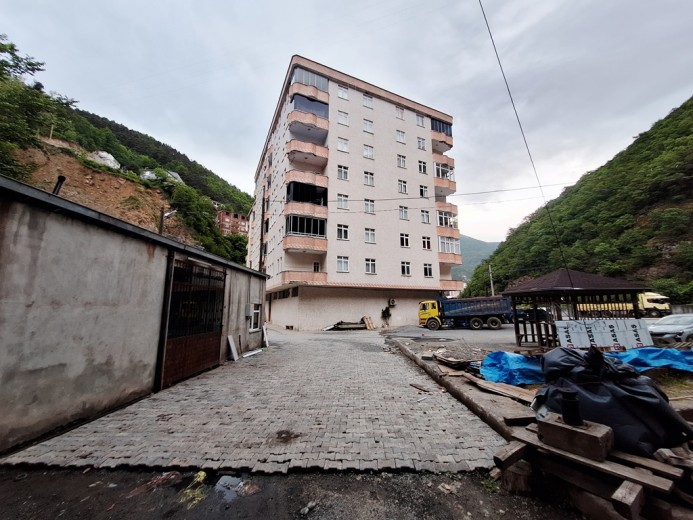 Artvin Borçka 115.00 M2 3+1 Apartman Dairesi — foto 5