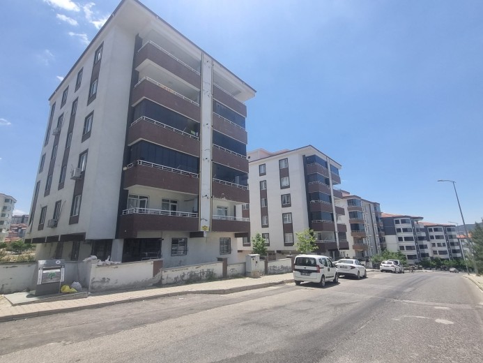 Gaziantep Şehitkamil 92.00 M2 2+1 Apartman Dairesi