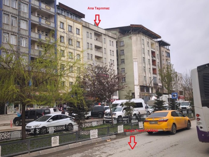 Hakkari Yüksekova 108 M2 2+1 Apartman Dairesi