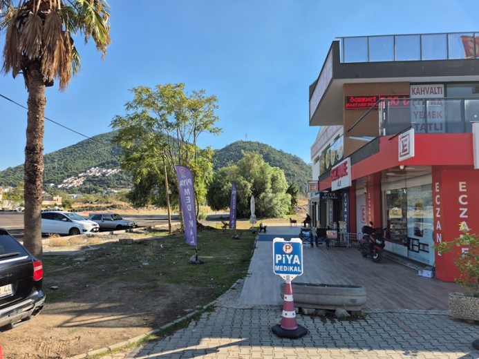 İzmir Balçova 84.00+99 M2 =183 M2 Dükkan Dükkan & Mağaza