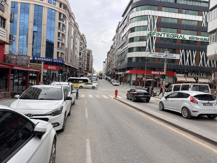 Van İpekyolu 153 M2 3+1 Mesken — foto 5
