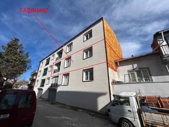 Uşak Merkez 123.00 M2 3+1 Apartman Dairesi