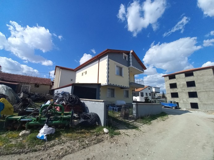 Isparta Senirkent 180 M2 3+1 Müstakil Ev — foto 4