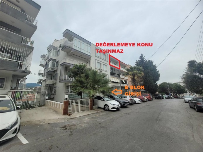 İzmir Karabağlar 97.00 M2 3+1 Apartman Dairesi — foto 5