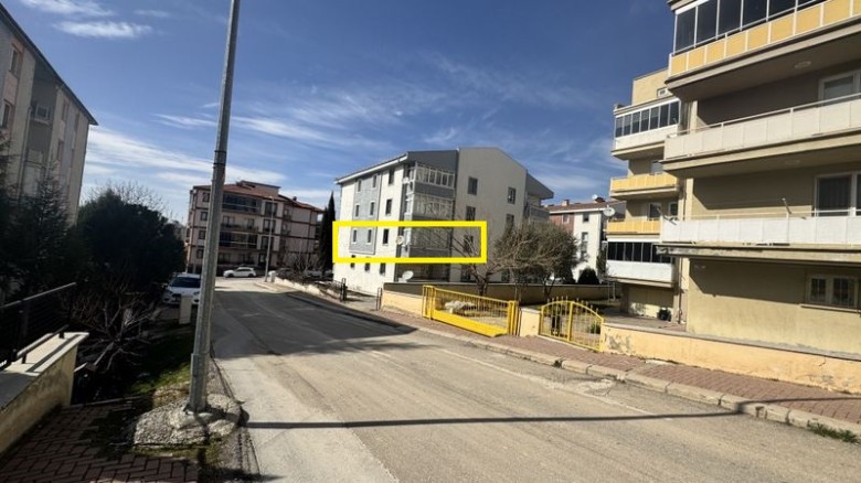Uşak Merkez 157 M2 3+1 Apartman Dairesi — foto 4