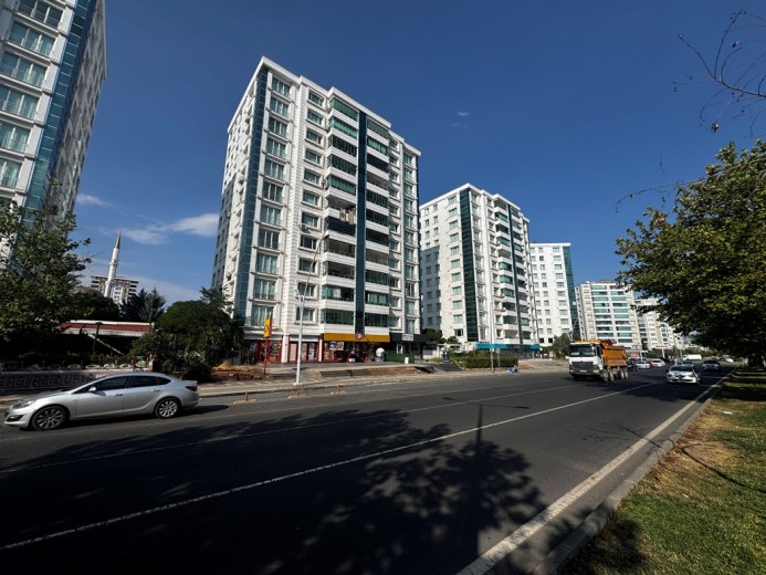 Diyarbakır Kayapınar 215.00 M2 4+1 Apartman Dairesi