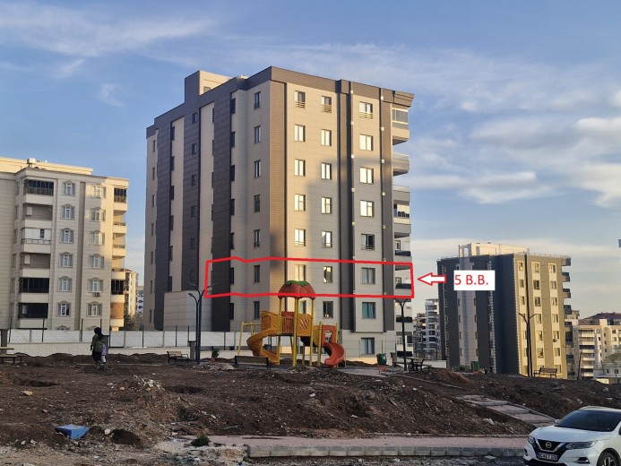 Şanlıurfa Karaköprü 185.00 M2 3+1 Apartman Dairesi — foto 3