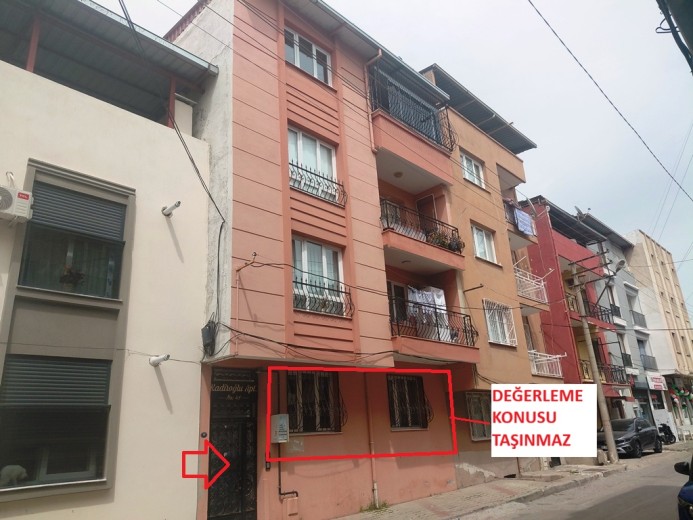 İzmir Buca 64 M2 2+1 Apartman Dairesi