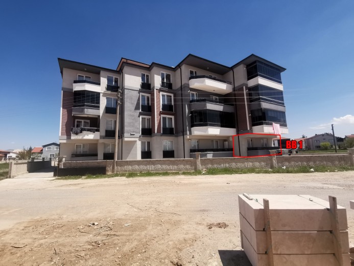 Afyonkarahisar Bolvadin 130m2 3+1 Apartman Dairesi — foto 3
