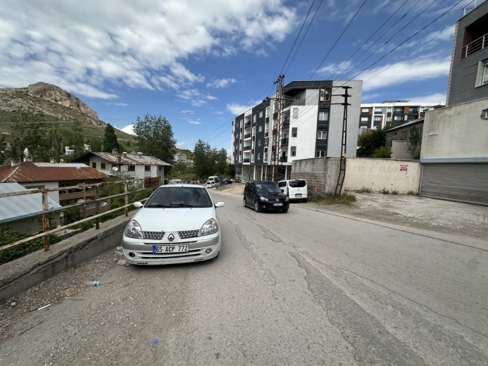 Van İpekyolu 86 M2 2+1 Apartman Dairesi — foto 6