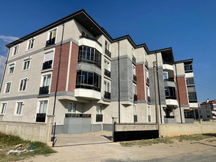 Afyonkarahisar Bolvadin 130 M2 3+1 Apartman Dairesi — foto 4