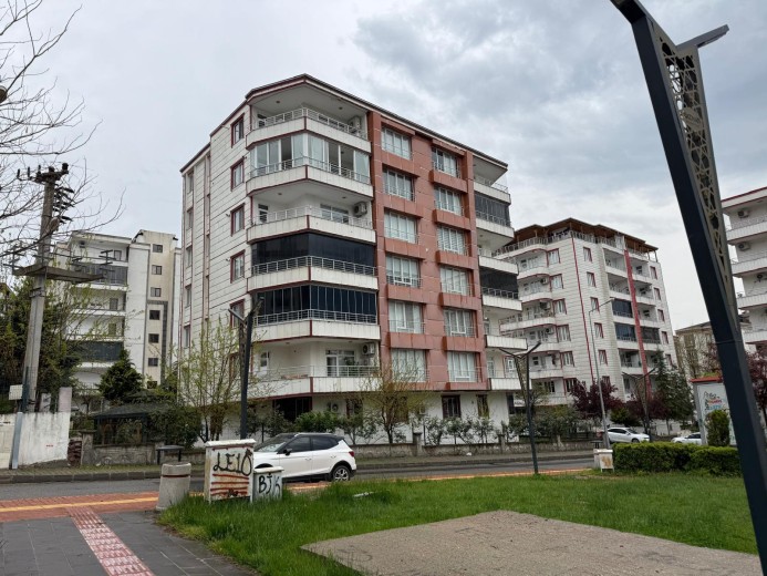 Batman Merkez 170 M2 3+1 Apartman Dairesi