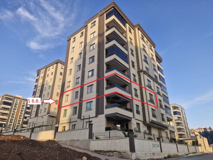 Şanlıurfa Karaköprü 185.00 M2 3+1 Apartman Dairesi — foto 2