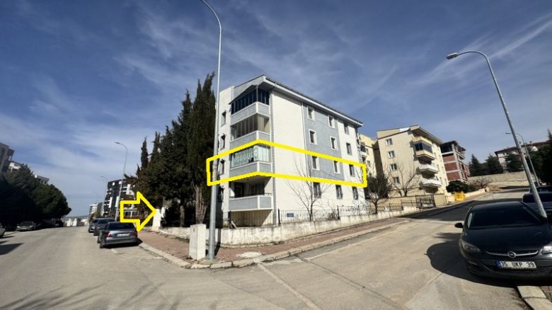 Uşak Merkez 157 M2 3+1 Apartman Dairesi — foto 3