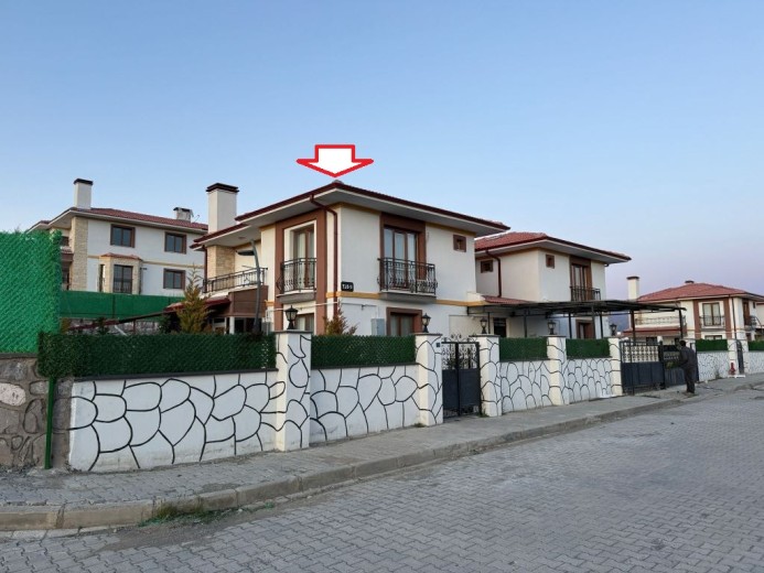 Erzincan Merkez 160.00 M2 4+1 Villa — foto 3